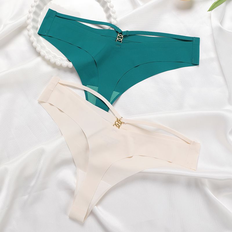 European and American women's thongs are seamless with ice silk details Picture