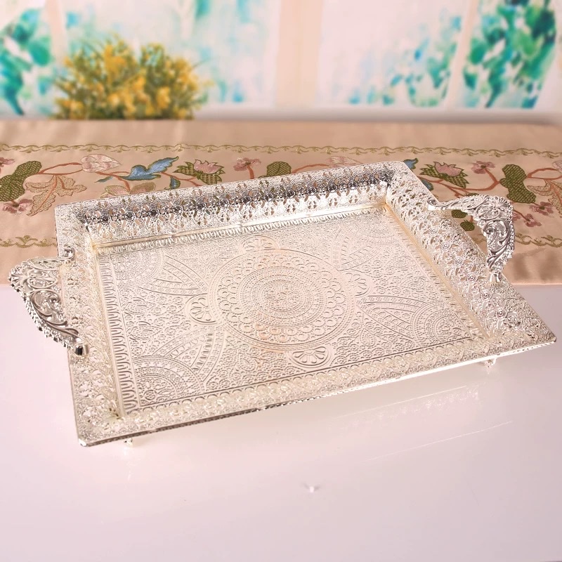 European-style home accessories, peacock full flower metal luxurious storage tray, simple coffee table, decorative plate, ornaments, iron plates, plates, dinner plates, seafood plates, Western-style dinner plates details Picture