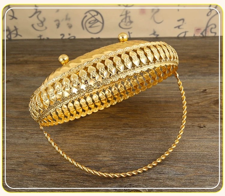European-style retro golden fruit basket, living room coffee table, fruit basket storage, carrying basket, large fruit plate, portable tableware for office relocation detail image 10