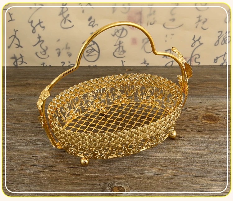 European-style retro golden fruit basket, living room coffee table, fruit basket storage, carrying basket, large fruit plate, portable tableware for office relocation detail image 12