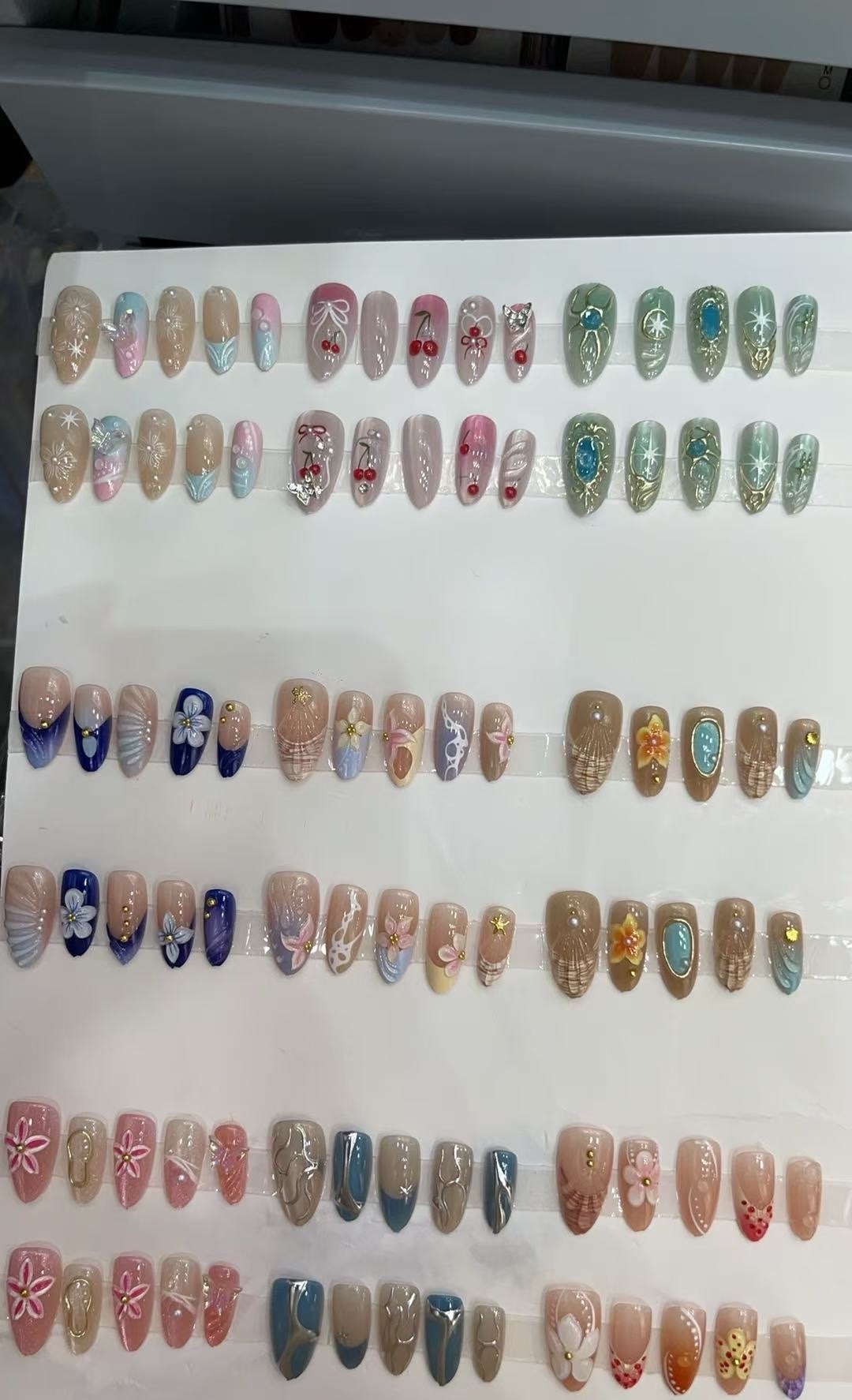 New carved nail art, European and American nail art, hand-pulled diamond style nail art Application Scenario