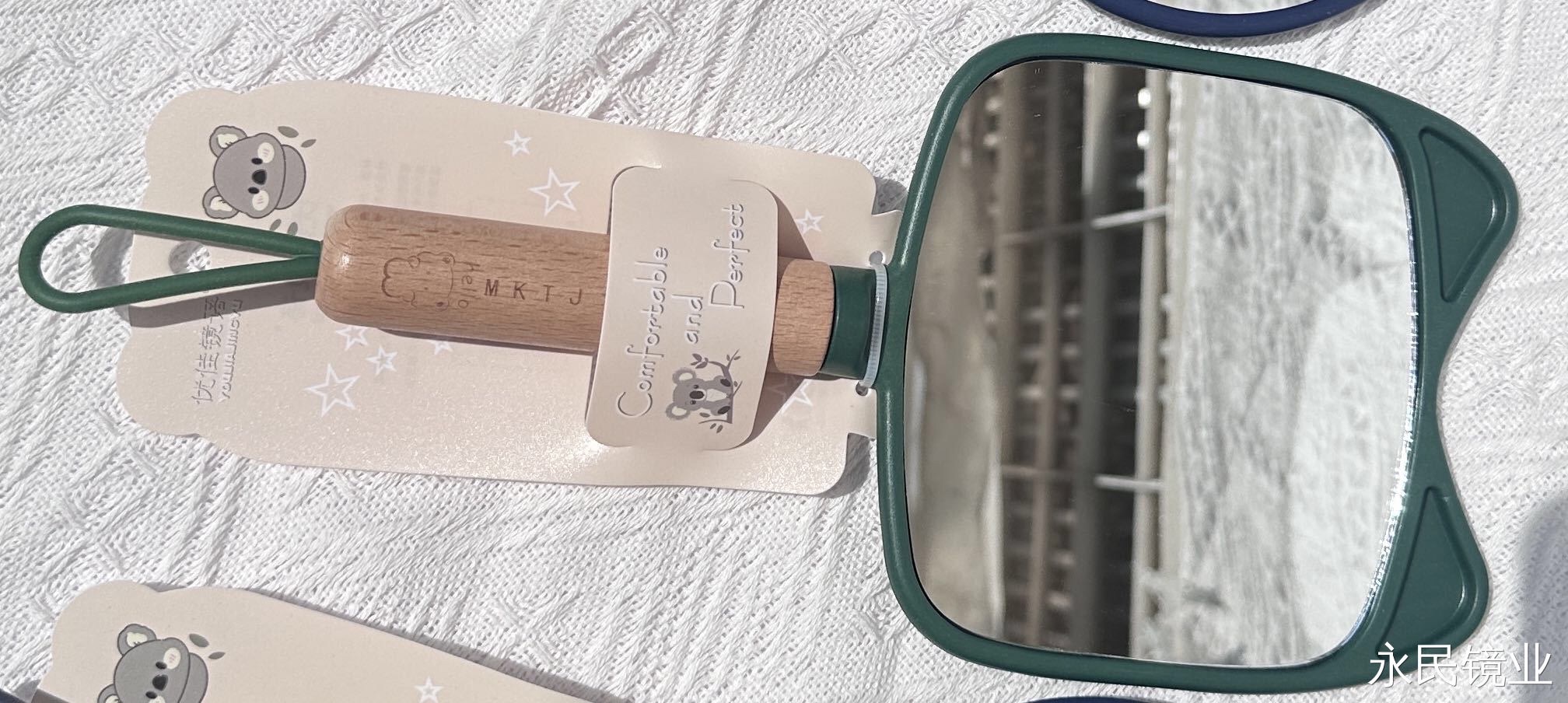 【永民镜业】M503-1手柄镜 随时随地打造完美妆容 精美设计镜面清晰明亮 简约时尚百搭详情图2