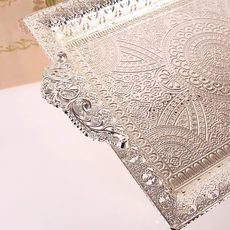 European-style home accessories, peacock full flower metal luxurious storage tray, simple coffee table, decorative plate, ornaments, iron plates, plates, dinner plates, seafood plates, Western-style dinner plates detail image 13