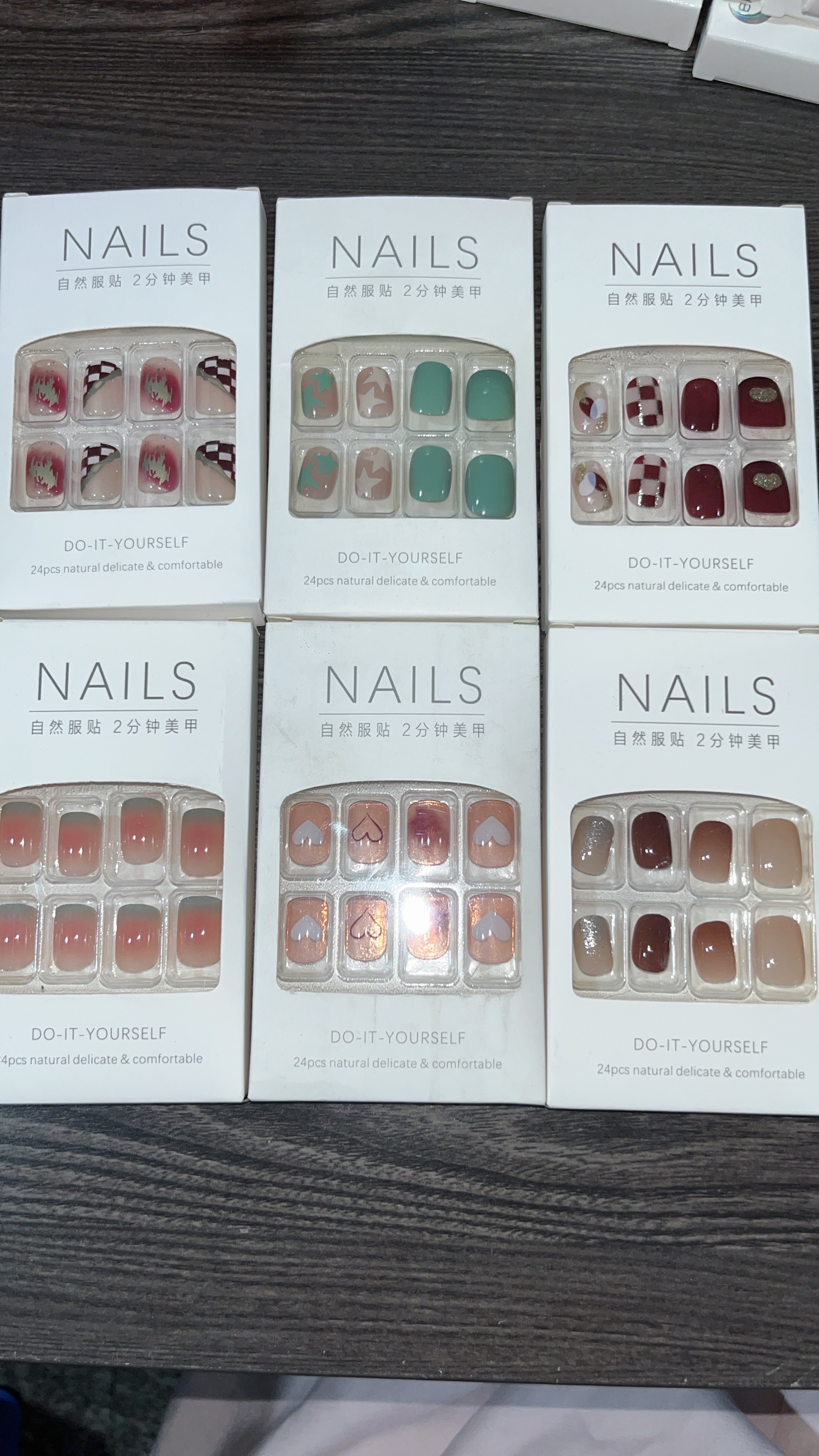 Simple and stylish nail tips Item Picture