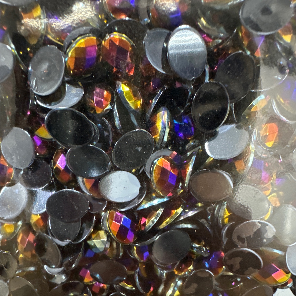 Imitation Taiwan eco-friendly acrylic diamond DIY jewelry accessories, handcrafted materials, multi-color acrylic jewelry accessories, decorative items, AB color, fashionable matching Item Picture