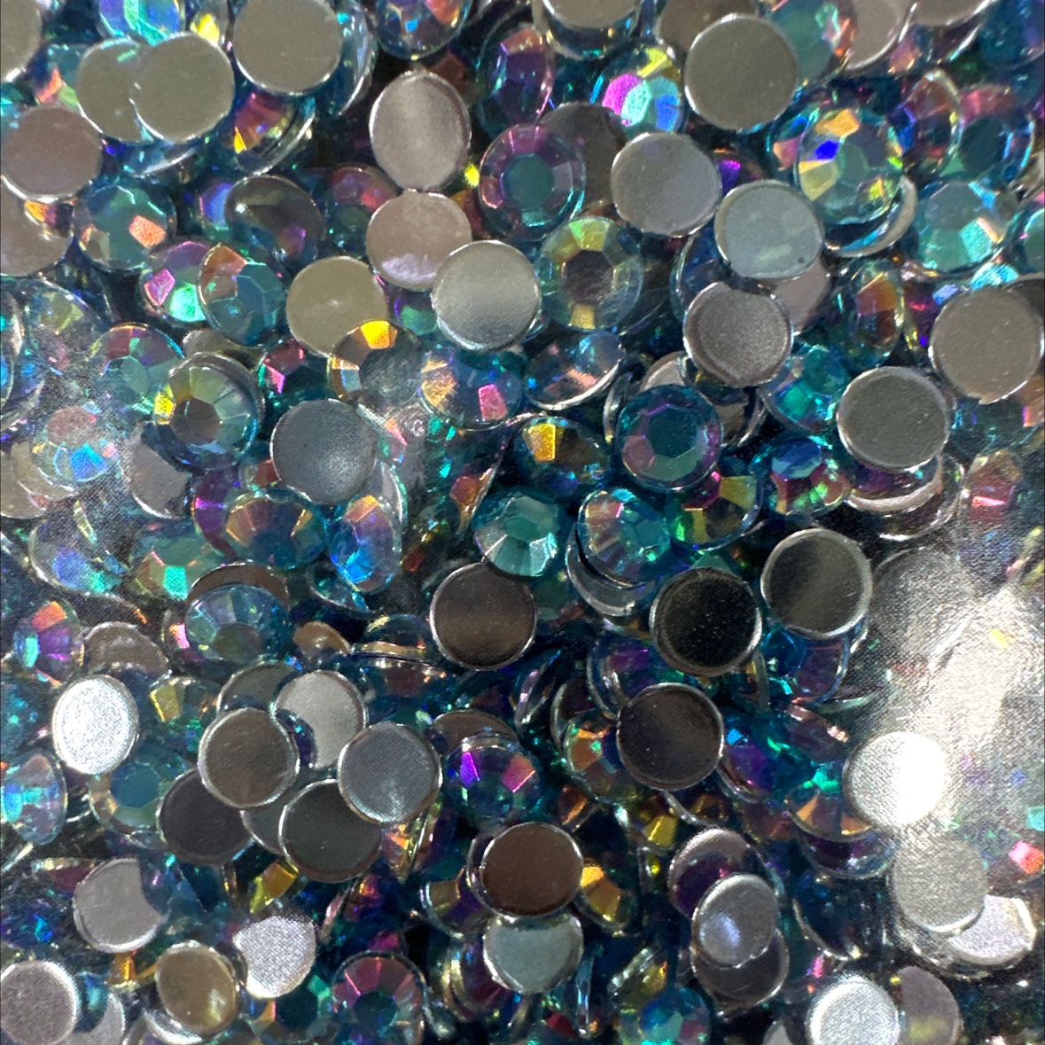 Imitation Taiwan eco-friendly acrylic diamond DIY jewelry accessories, handcrafted materials, multi-color creative decorative accessories, acrylic jewelry fashionable matching Specification image