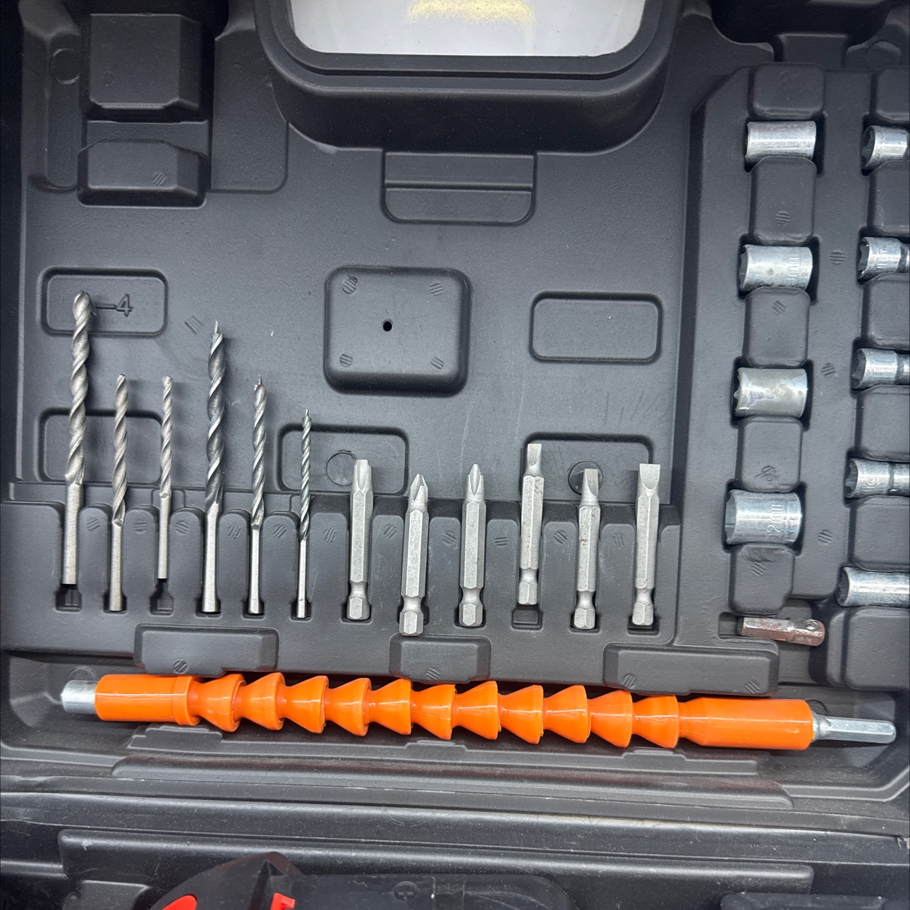 Multi-functional power tool set, household portable electric drill tool combination, essential for DIY maintenance and decoration, complete set of power tools Specification image
