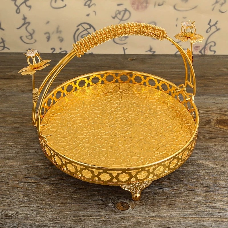 European-style retro golden fruit basket, living room coffee table, fruit basket storage, carrying basket, large fruit plate, portable tableware for office relocation details Picture