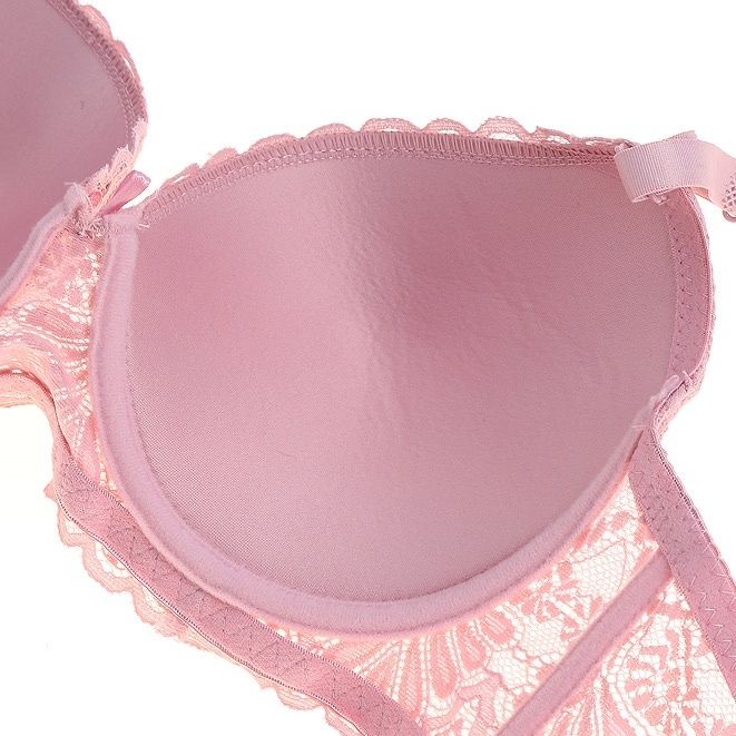 Plus-size bras in Europe and America have underwire undefined