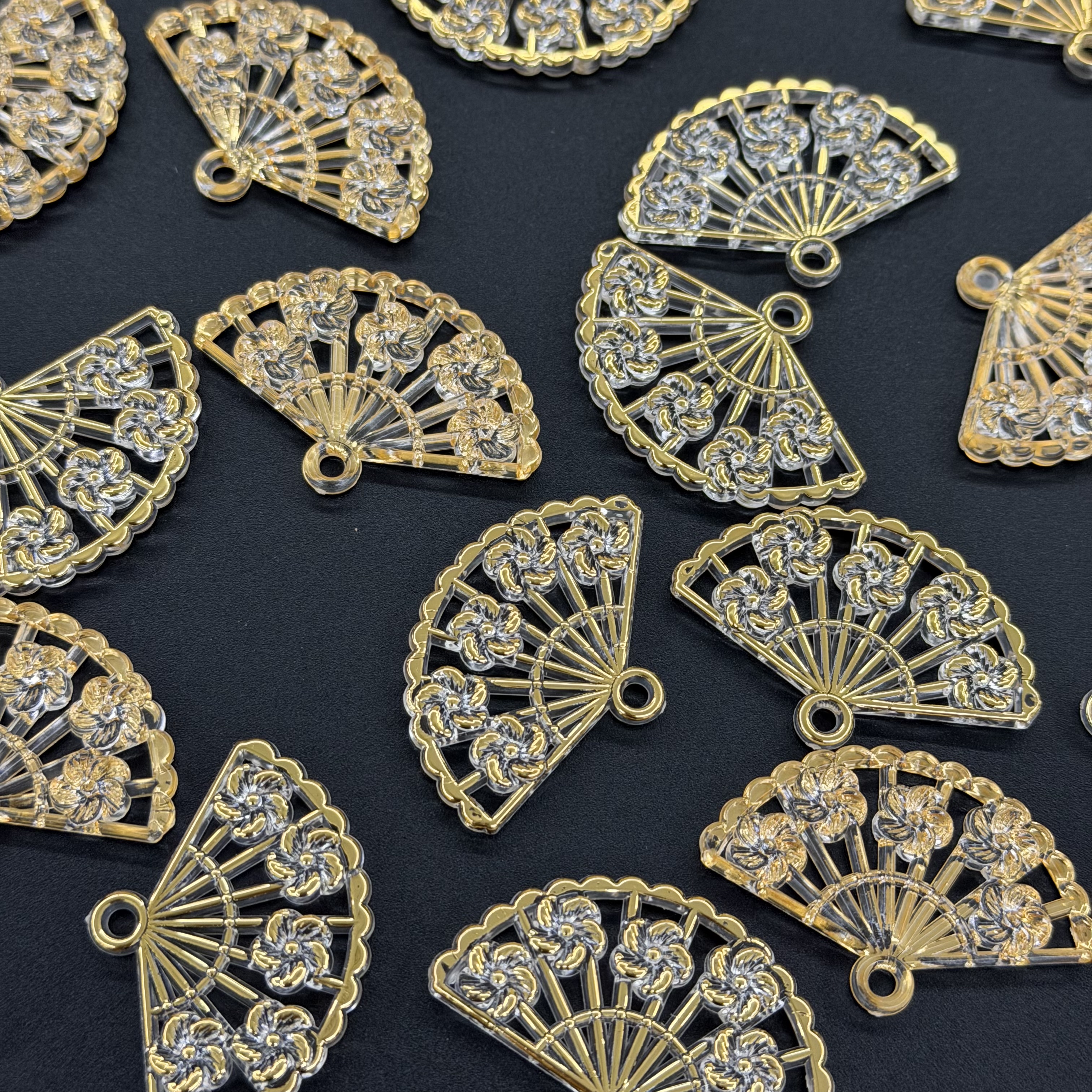 Ancient-style folding fan hollowed-out pendant, golden transparent DIY jewelry accessory, handcrafted hairpin material Specification image