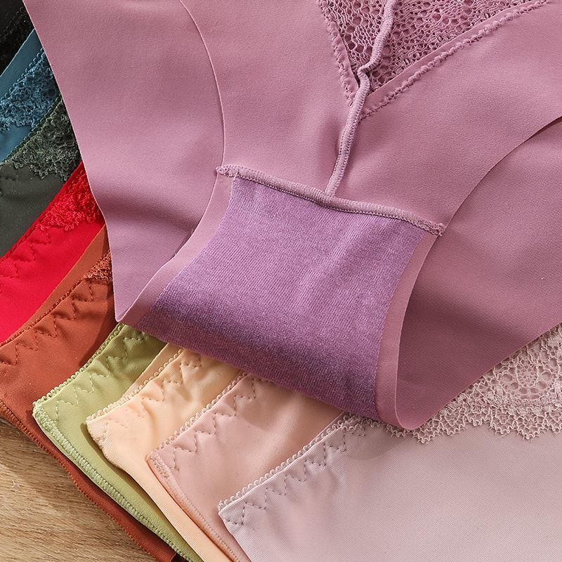 The best-selling lace underpants for women are French, romantic and sexy. The women's triangle pants are ice silk, breathable and highly elastic, with a European-sized waistband undefined