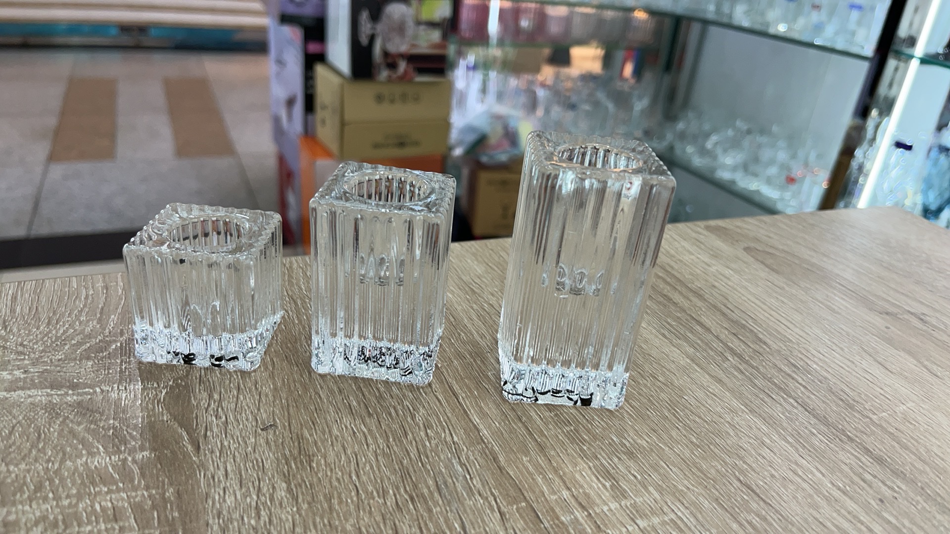 Glass candlesticks, wedding theme ornaments, glass candlesticks Specification image