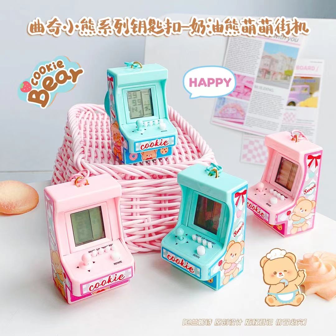 Metal keychains, silicone keychains, figurine pendants detail image 10