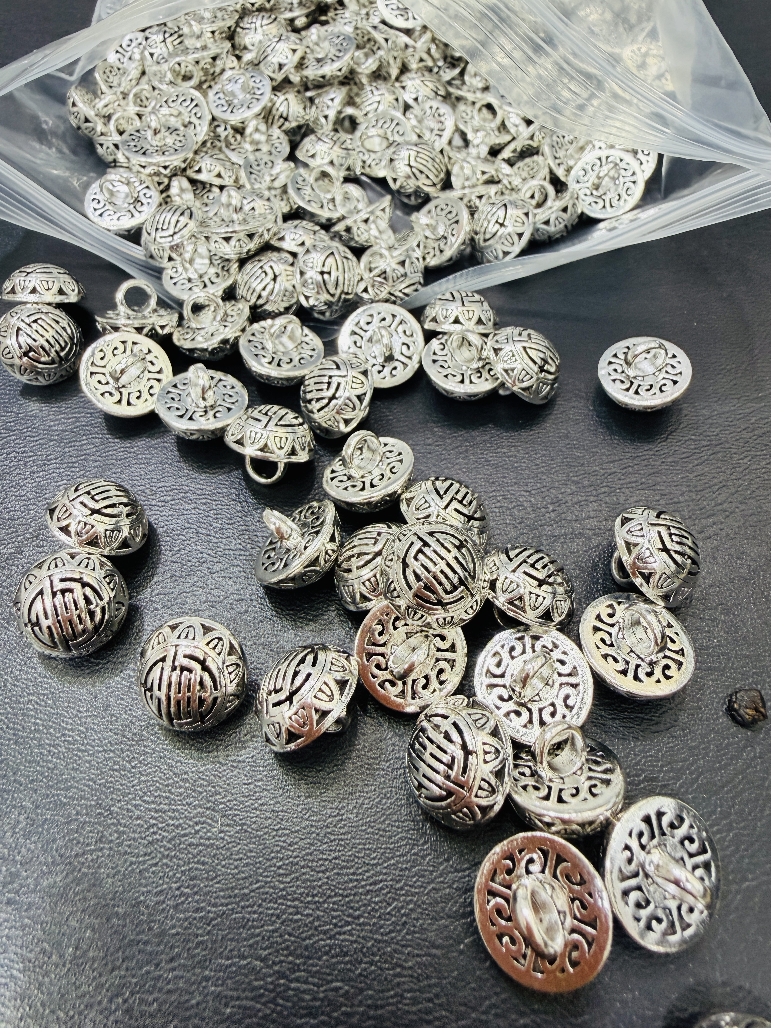 diy retro zinc alloy hollowed-out fashion accessories detail image 3