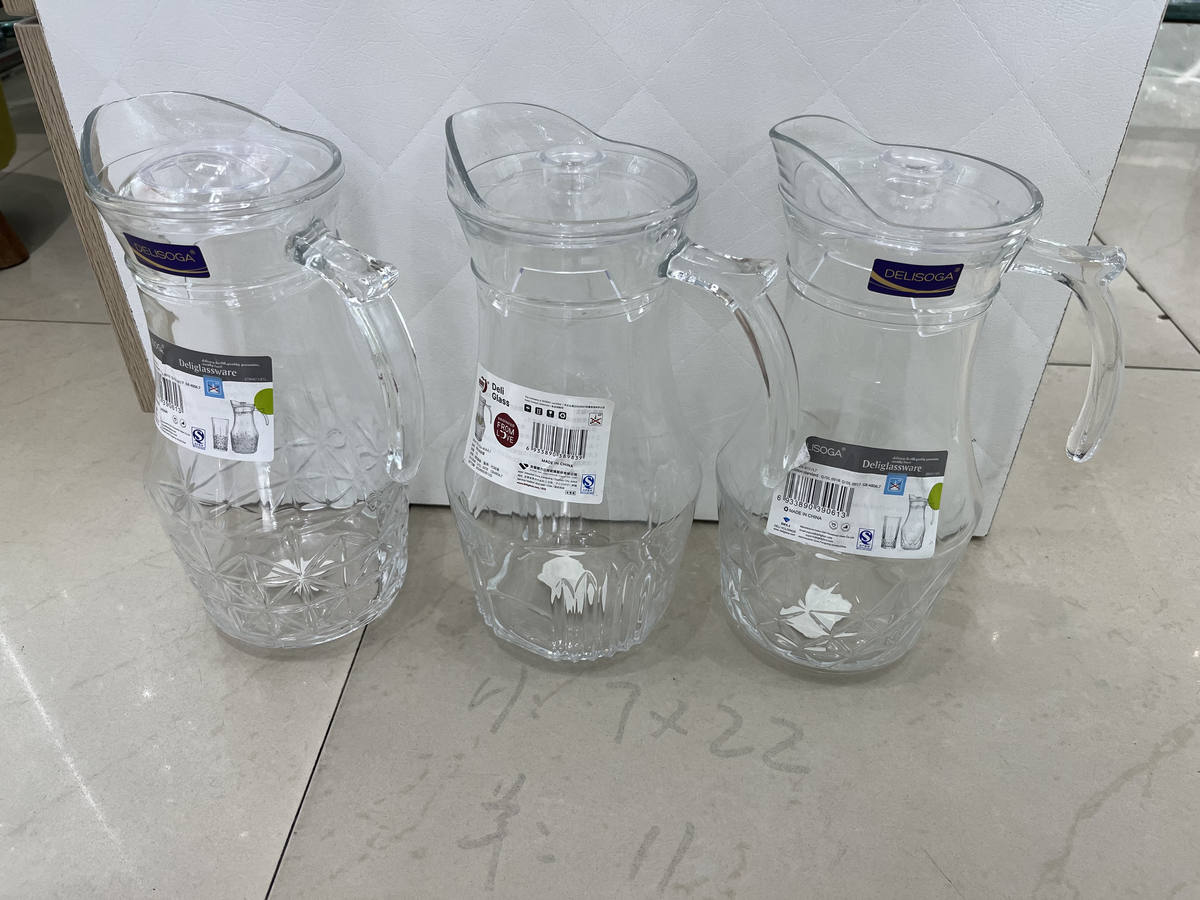 Glass water bottle adhesive, glass water bottle furniture water bottle, glass products details Picture
