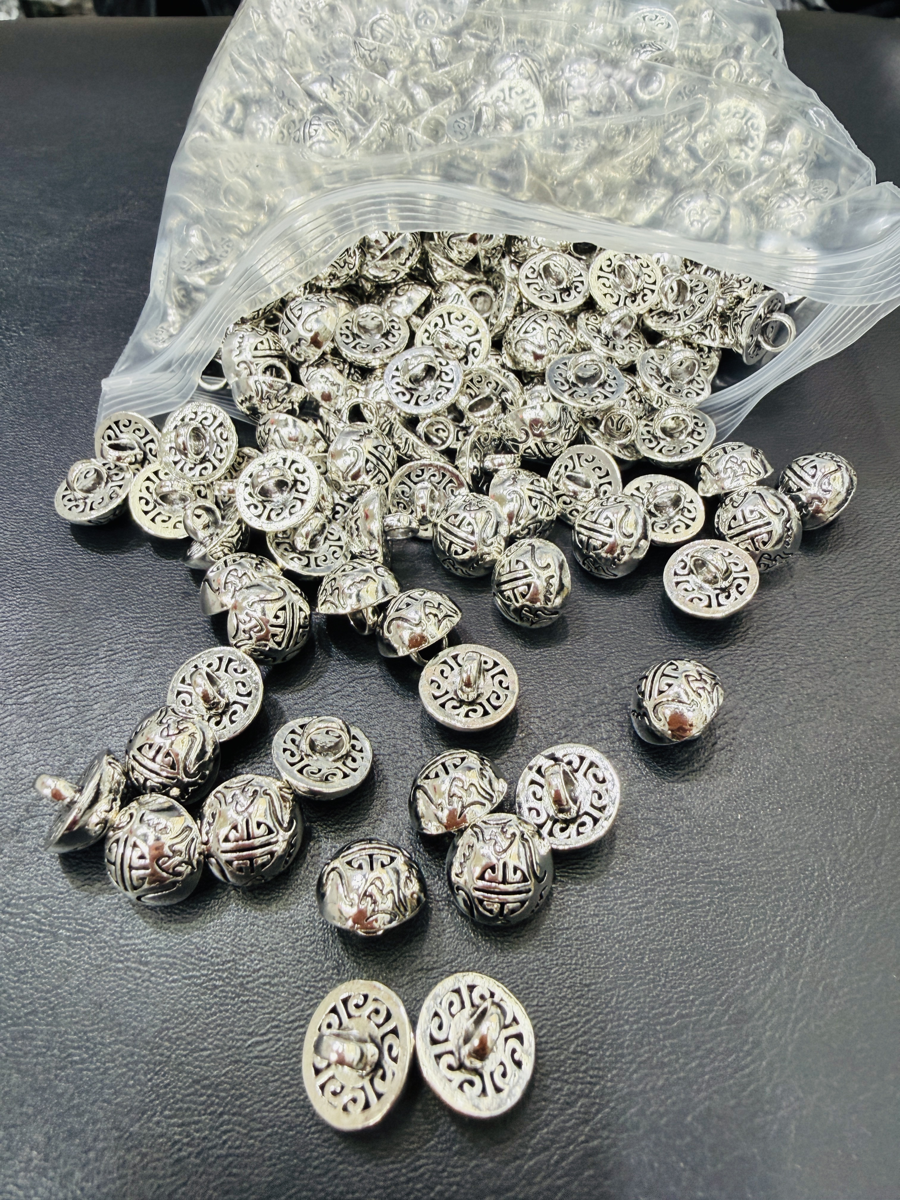 diy retro zinc alloy hollowed-out fashion accessories detail image 4