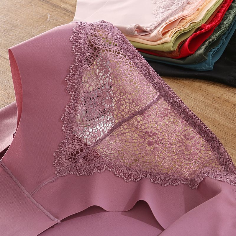 The best-selling lace underpants for women are French, romantic and sexy. The women's triangle pants are ice silk, breathable and highly elastic, with a European-sized waistband Item Picture