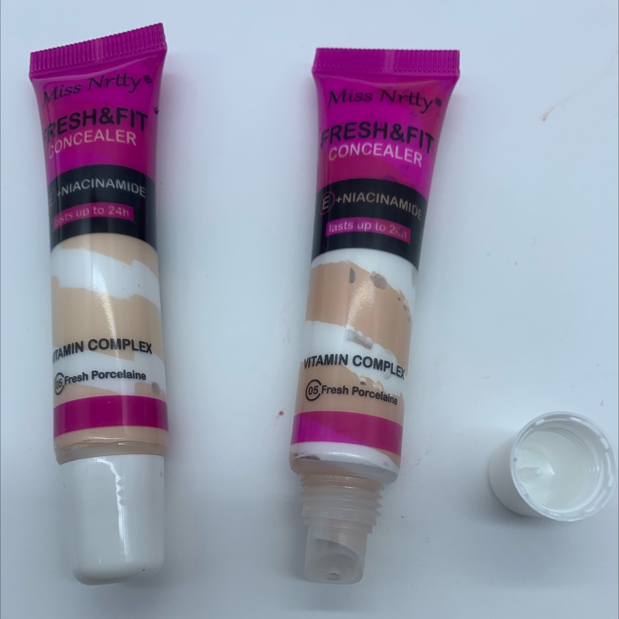 Miss Nrtty. 厂家直销Concealer 遮暇霜白底实物图