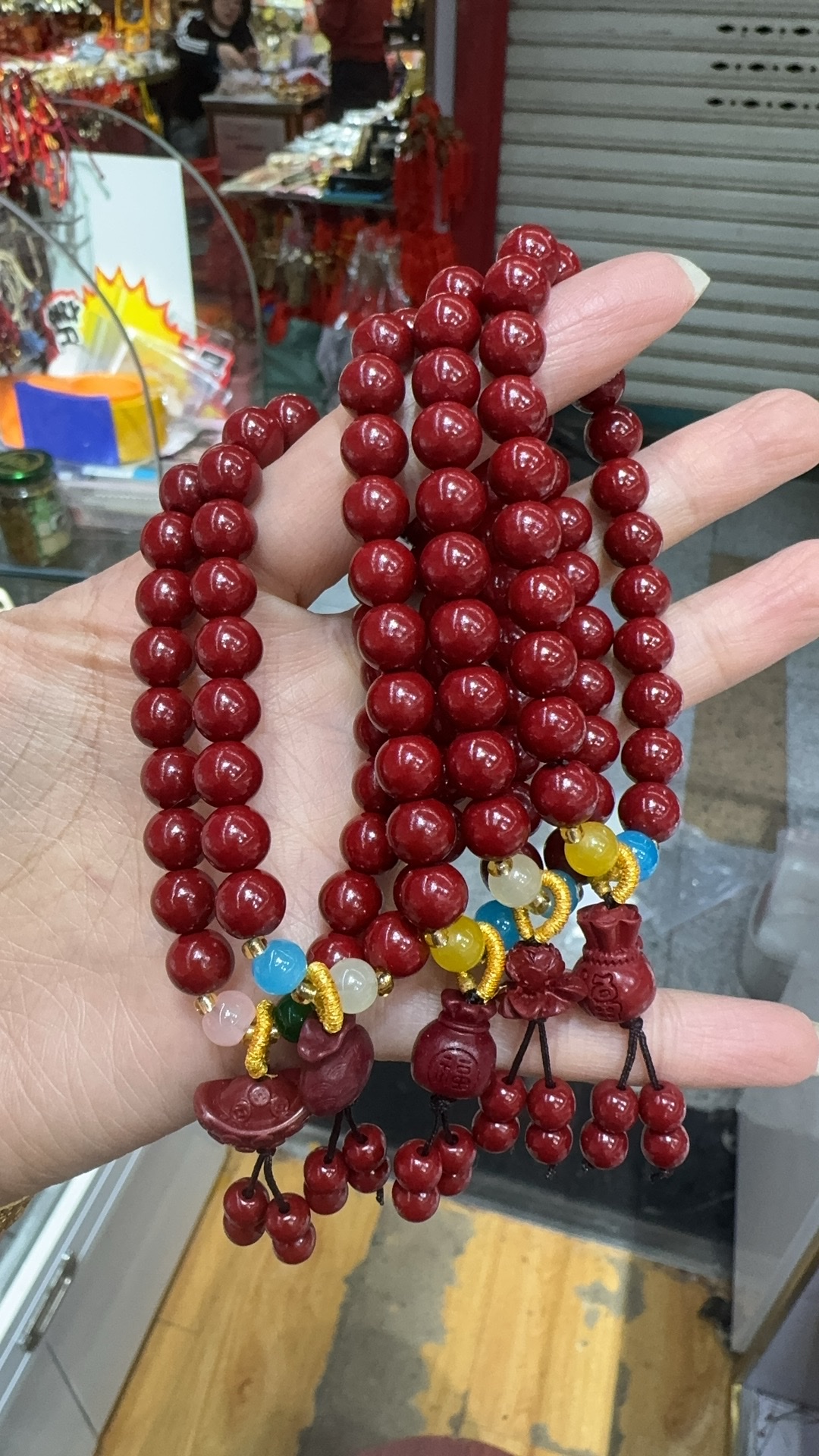 Crystal bracelet, cinnabar bracelet, fashionable accessory, hand-woven for men and women, simple and versatile, trendy accessory details Picture