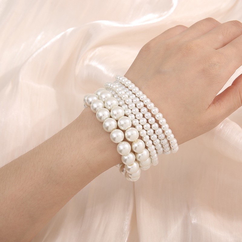 Pearl bracelet, simple and everyday glass l pearl elastic rope bead bracelet, high-end feel, versatile for ladies to wear wholesale