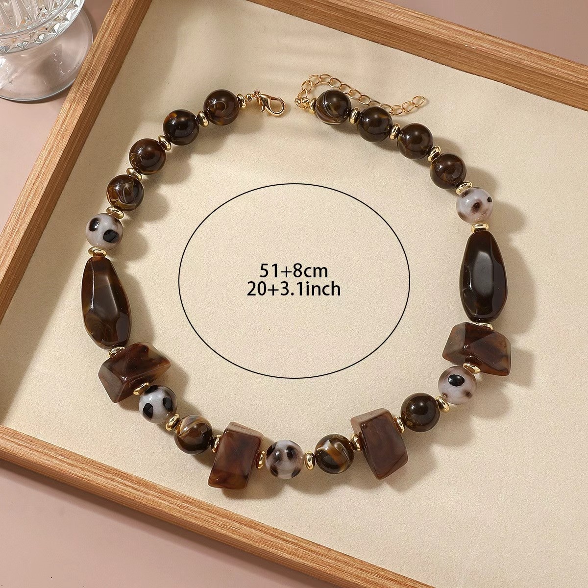 A new high-end Maillard oval coffee leopard print beaded necklace for autumn and winter in Europe and America, with a light luxury and high-end feel, is a versatile necklace details Picture