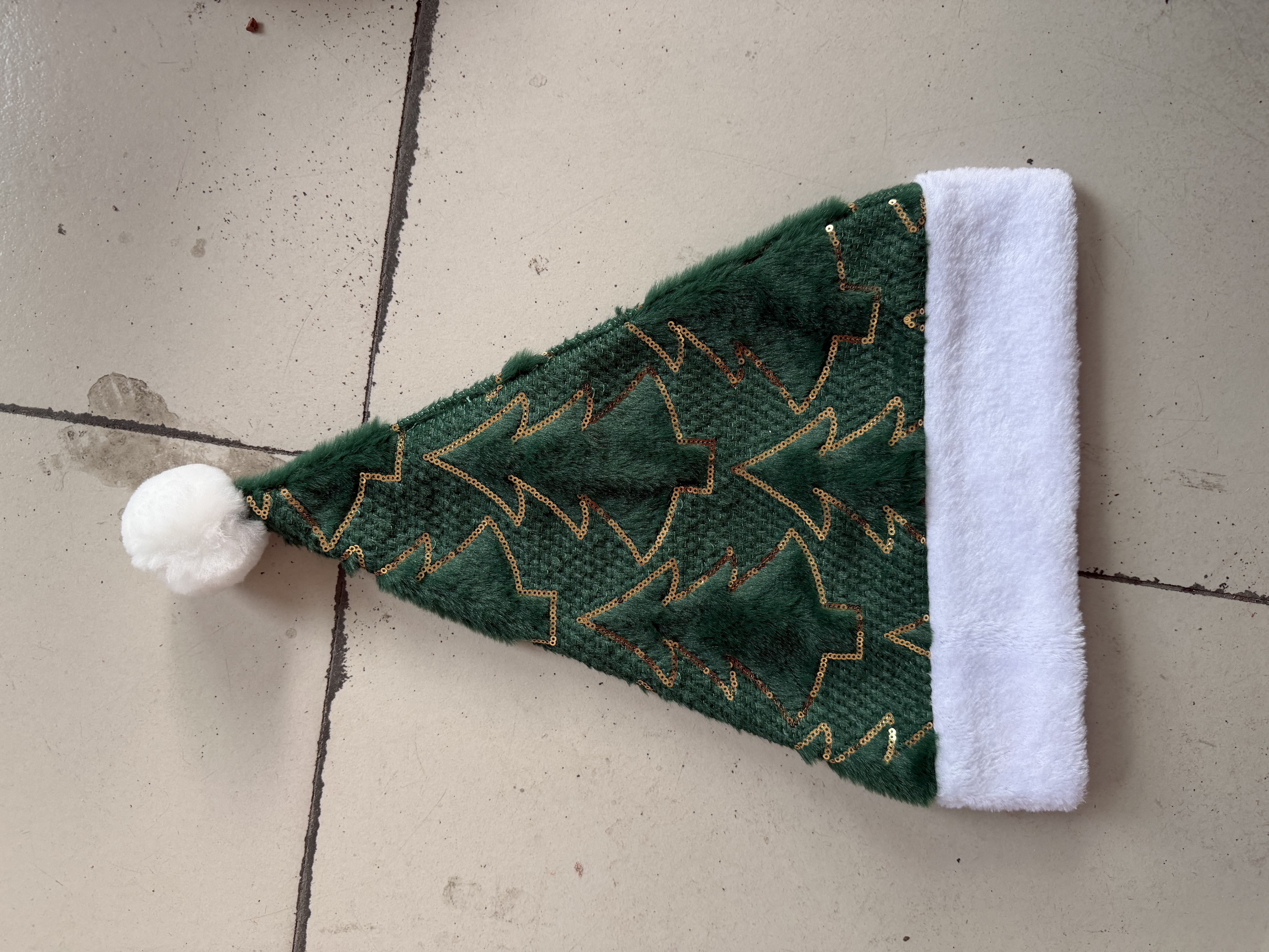 毛绒炭钻圣诞帽