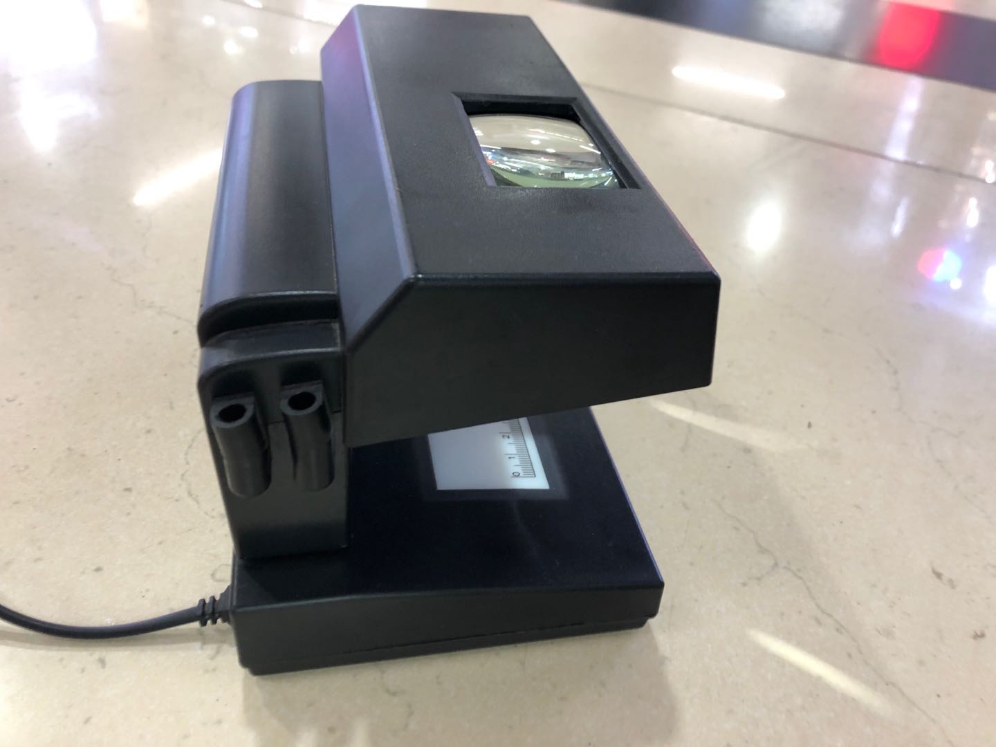 便携式英文版紫光灯带放大镜验钞器 多国货币 白光水印检测