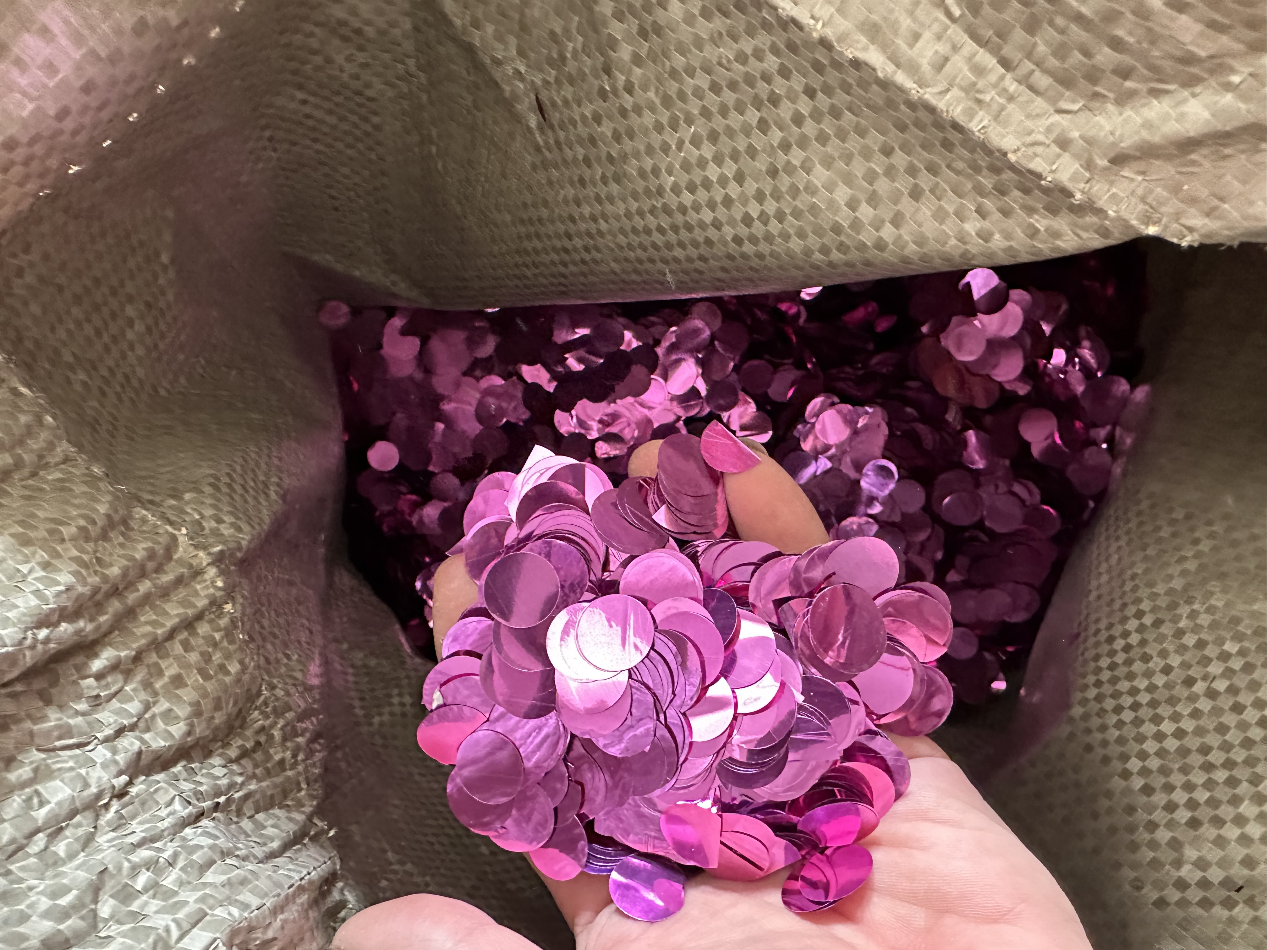 Factory direct sales of gold onion powder, laser sequins, glitter pieces, DIY handcrafted materials, sequin decoration, nail polish, glitter, handicrafts, decorative gold onion powder, glitter 2, wholesale of colored cat's eye glue, handicrafts, pearlescent powder, glitter, laser detail image 8
