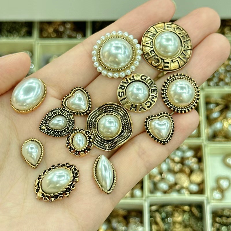 珍珠点钻保色高级风格字母金属树脂配件DIY饰品配件多色创意手工材料点缀产品图