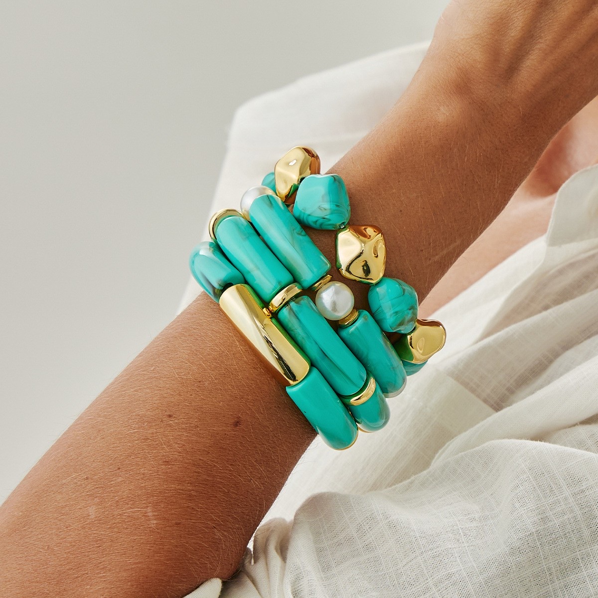 European and American cross-border jewelry, personalized and irregular resin bracelet, high-end and niche design, unisex bracelet details Picture