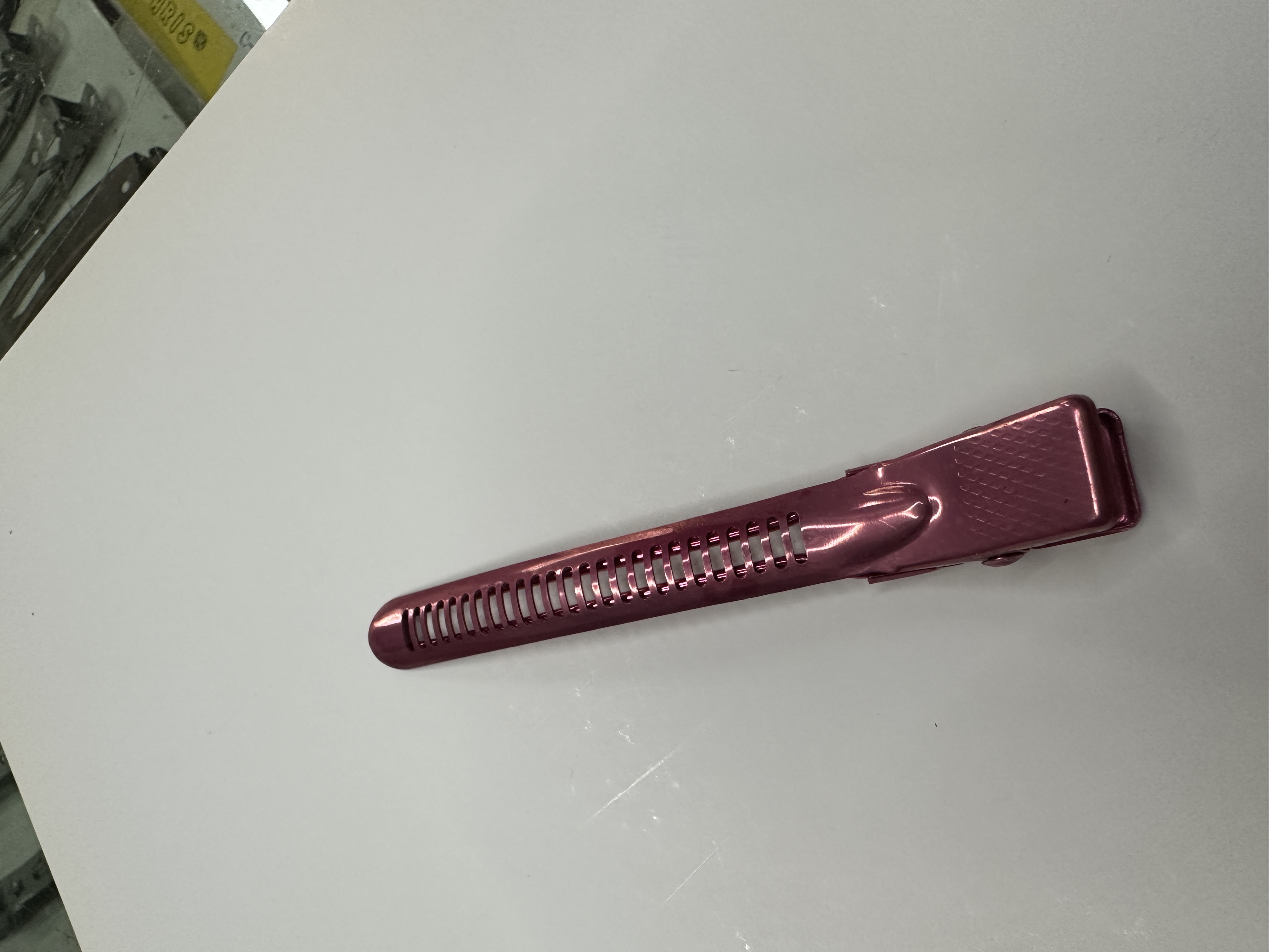 Harmonica clip red accessory details Picture