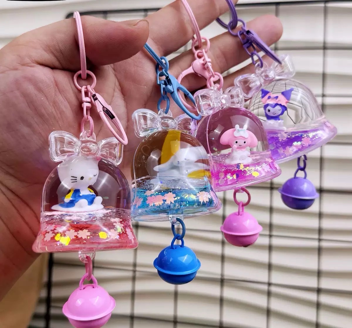 流沙铃铛钥匙扣挂件彩色夜光钥匙扣挂饰学生书包挂件汽车挂件小礼品批发