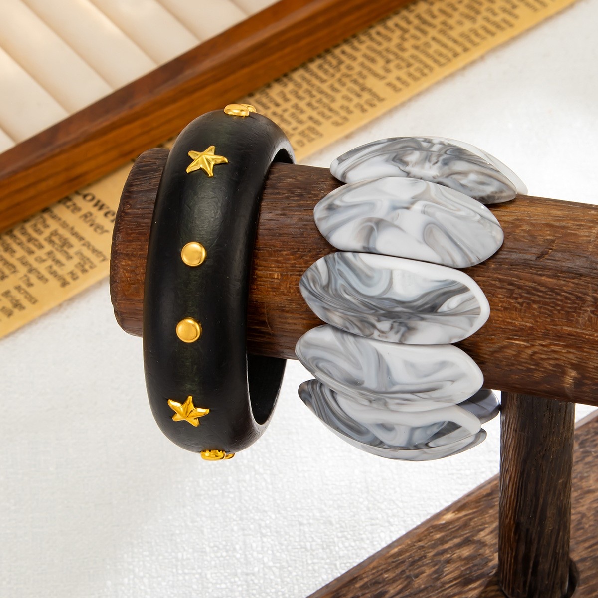 "European and American cross-border jewelry, geometric irregular, niche, new, unique design sense, light luxury Bracelet.