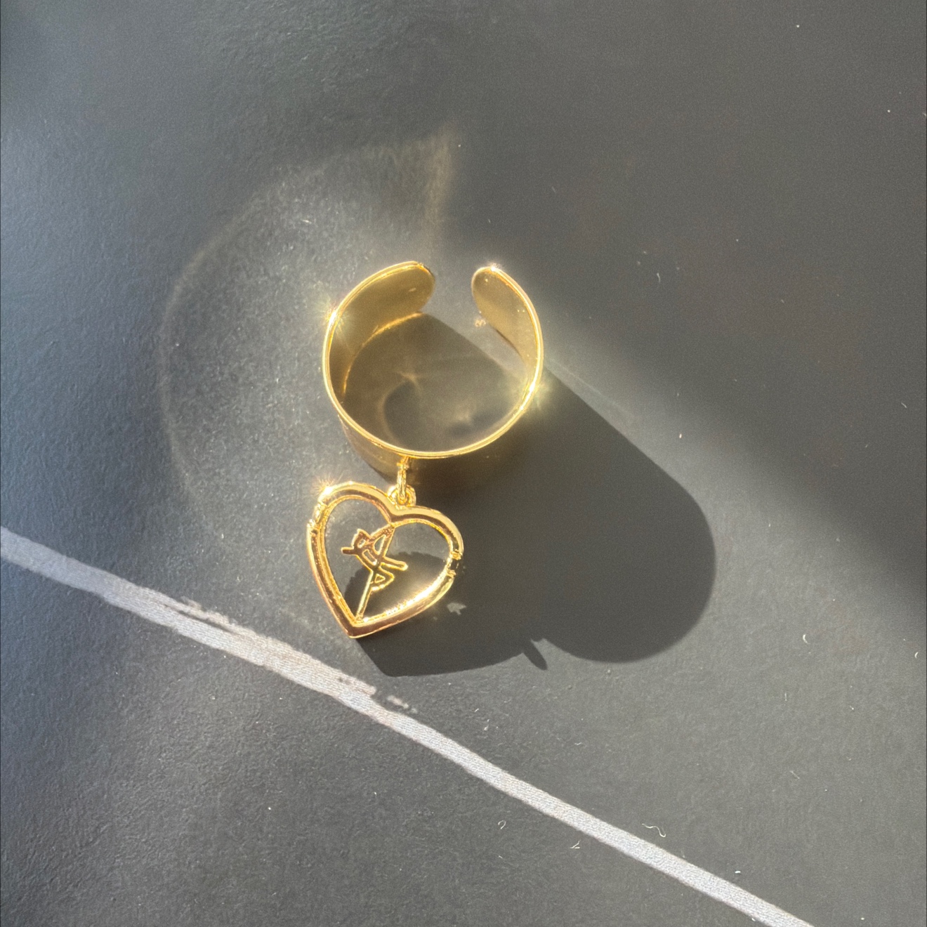 Vintage brushed ring, empty stand jewelry ring, pearl style, fashionable and simple, versatile jewelry ring, empty stand compatible with multiple ring designs.