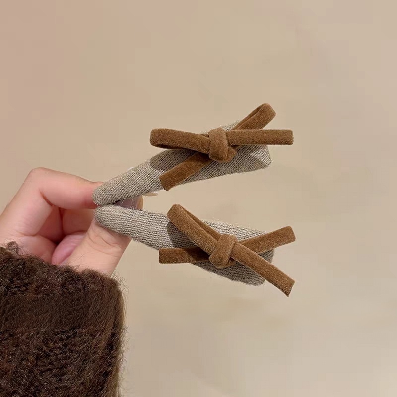2025 New style hair clip, velvet bow, triangle clip, hair clip, hair clip, hair clip details Picture