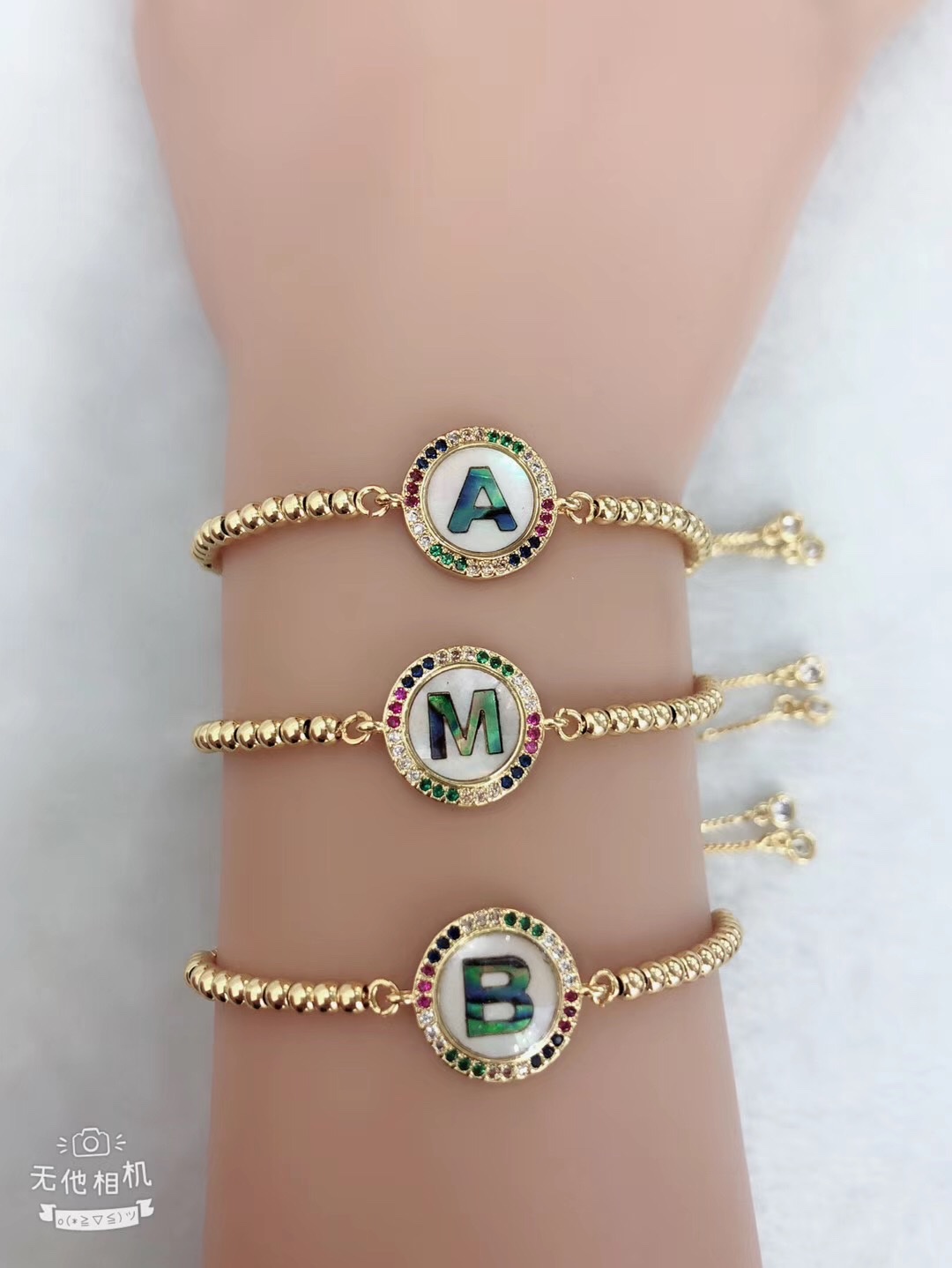 Crystal bracelets, couple bracelets, fashionable accessories, couple bracelets, bracelet accessories, trendy and versatile for both men and women Application Scenario