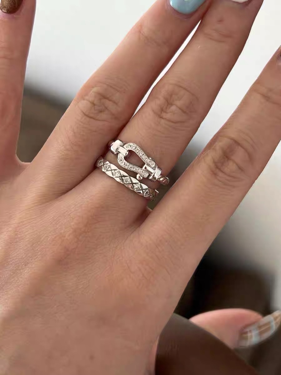 金色饰时尚戒指托饰品配件适配戒指尺寸多款选择女款手饰金色产品图