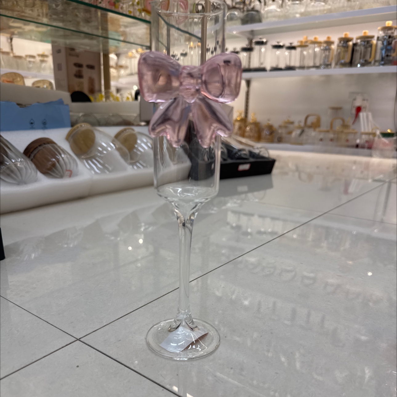 蝴蝶结酒杯