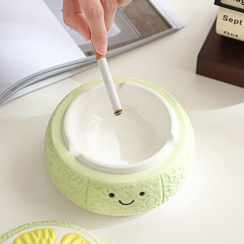 Creative and cute lid-covered lemon ceramic household ashtray, living room coffee table, anti-fly decorative item, office ashtray tableware detail image 6