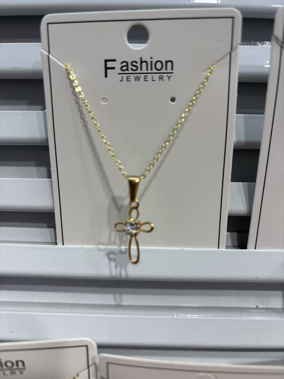 Factory direct sales of cross-shaped copper pendant alloy necklaces