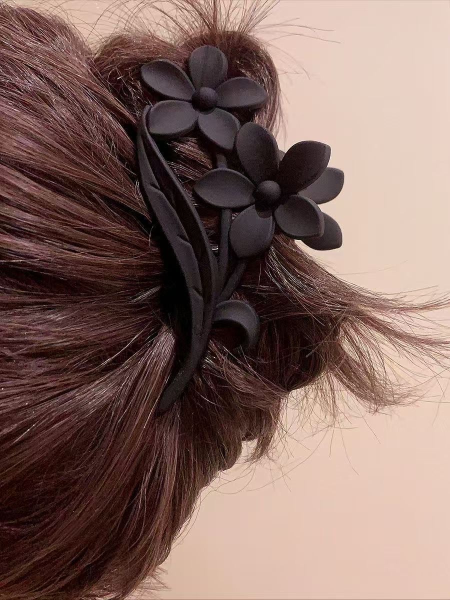 The shark clip, a Chinese-style headwear with Han elements and flowers, is stylish and has a high level of appearance. It is a bestseller. The back clip is versatile for daily use detail image 6