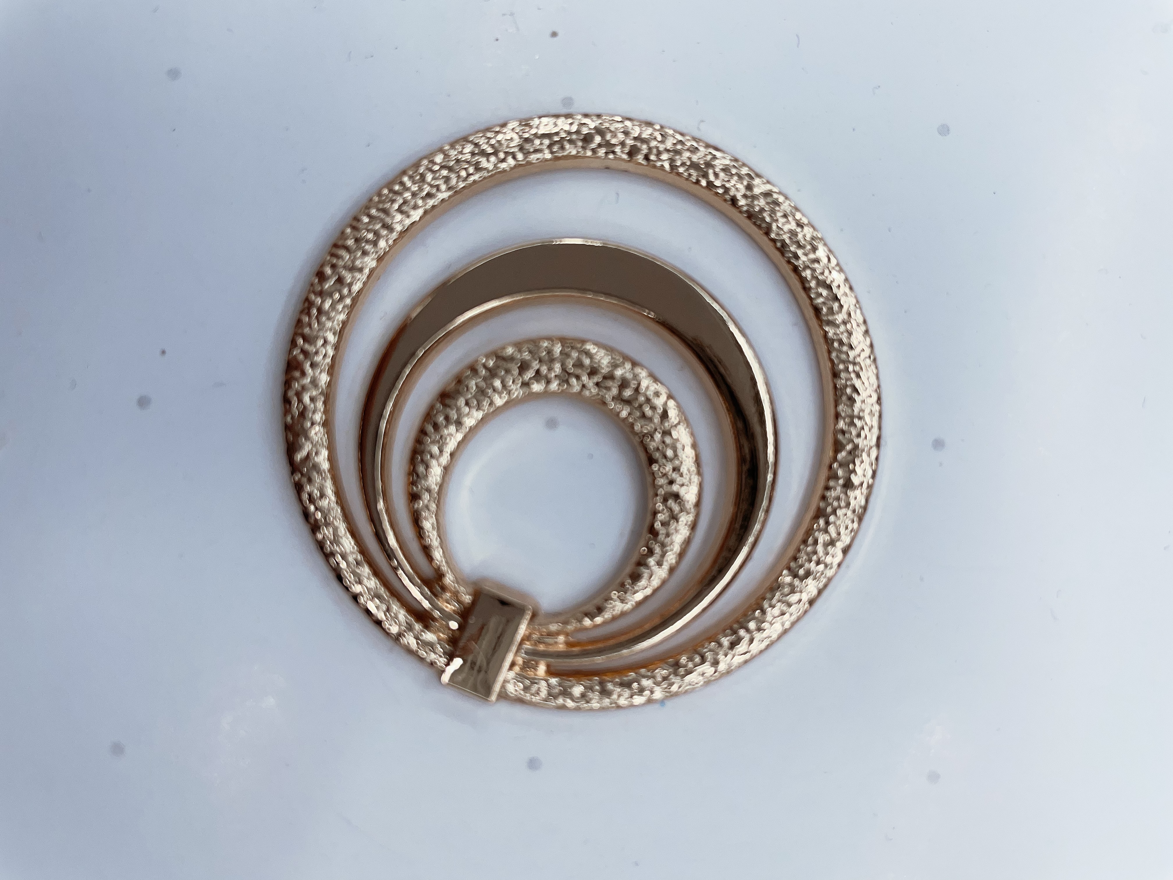 新款贝壳合金金属胸前连接扣时尚内衣泳衣装饰扣子异形不规则合金配件细节图