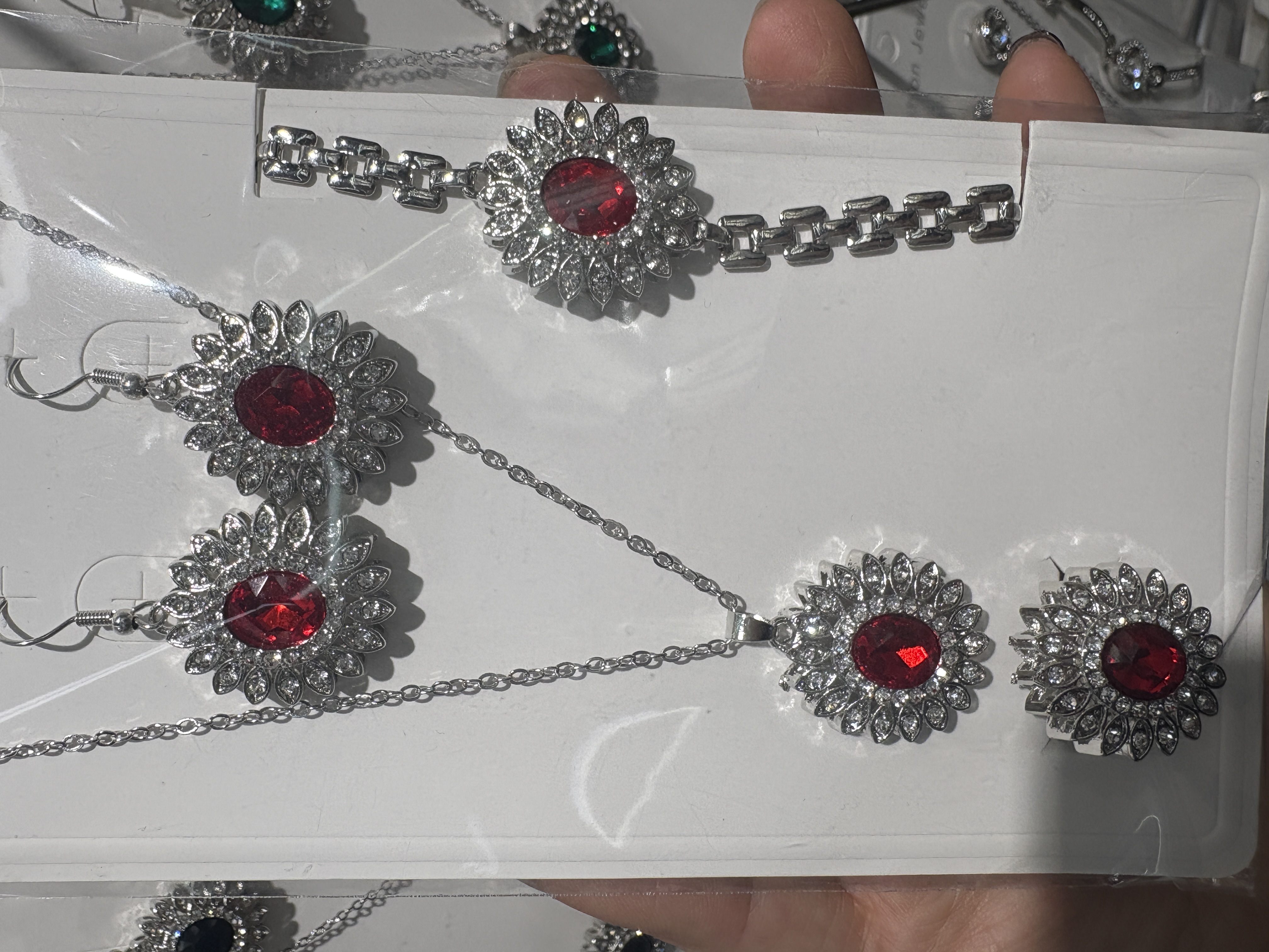 Fashionable necklace, simple and versatile, trendy women's accessory necklace detail image 3