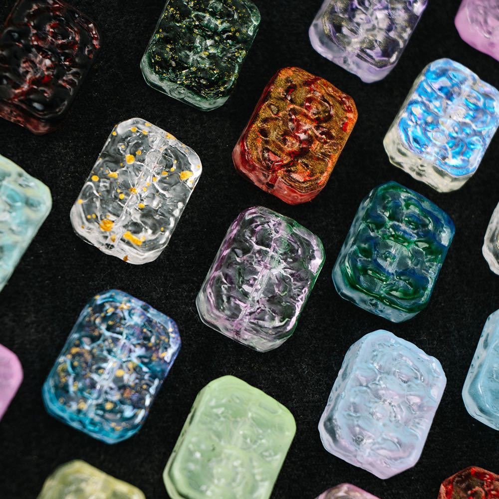 Glazed double-sided flower imitation jade retro flower plate straight hole rectangular flower piece diy bracelet, beaded necklace, handcrafted material hair accessory, hair clip accessory Application Scenario