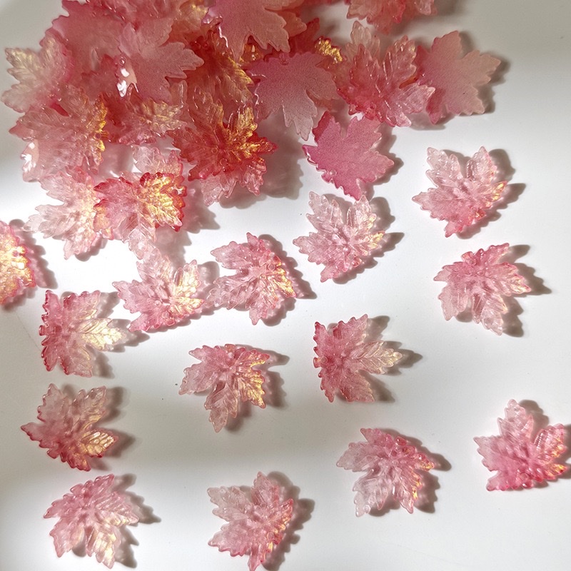 Decorated with maple leaf elements, this fashionable and trendy accessory is a must-have for autumn. It is a versatile accessory for hair and hair clips details Picture