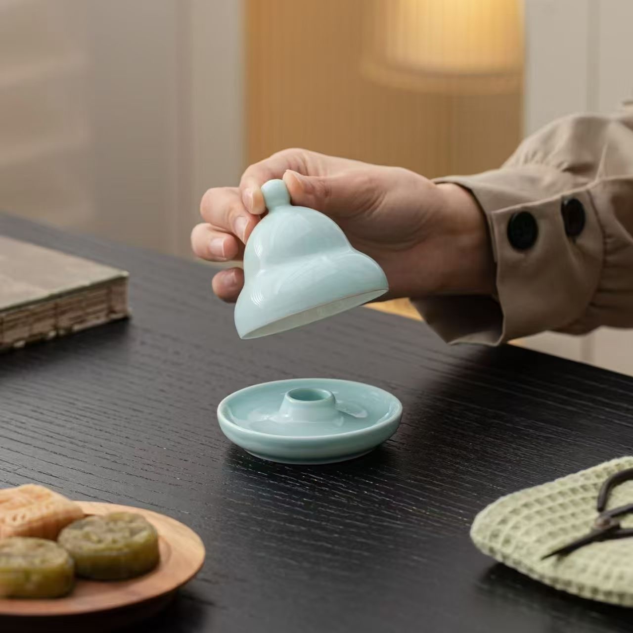 Gourd-shaped personalized master cups from Tao Li Family detail image 8