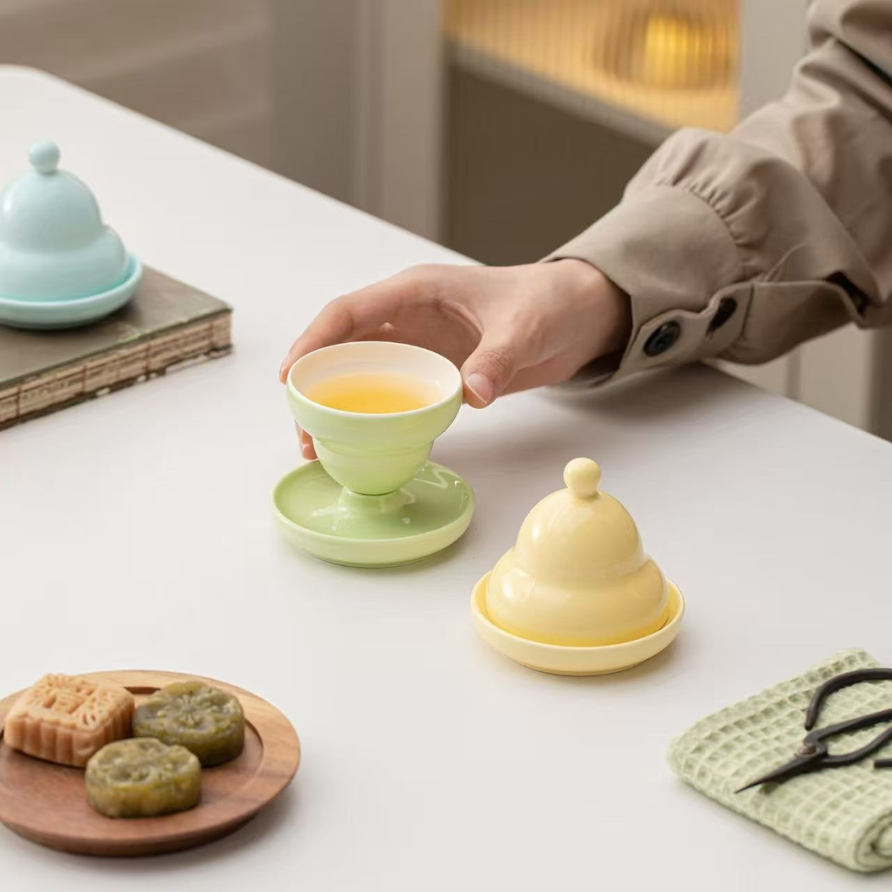 Gourd-shaped personalized master cups from Tao Li Family detail image 6