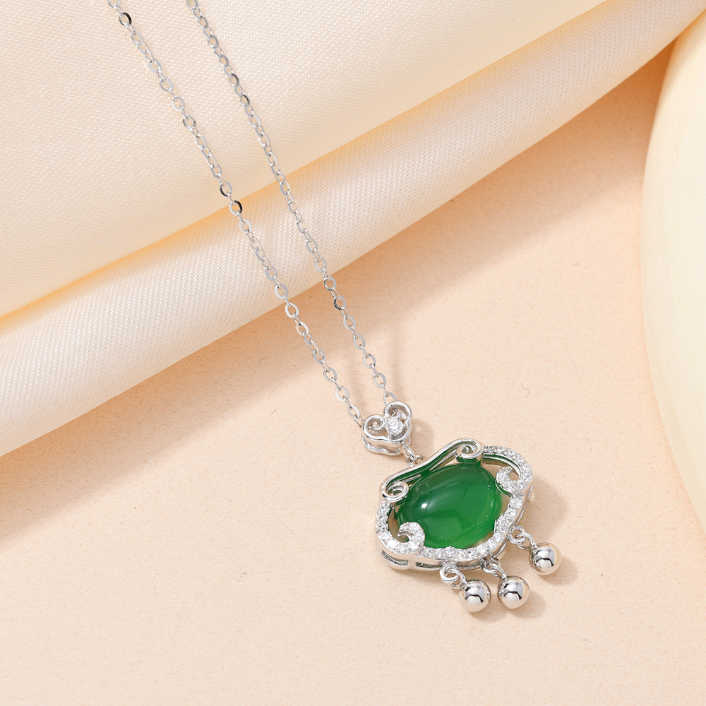 Influential S925 sterling silver ethnic style collarbone chain chalcedony pendant, fashionable accessory, trendy and versatile necklace for women Specification image