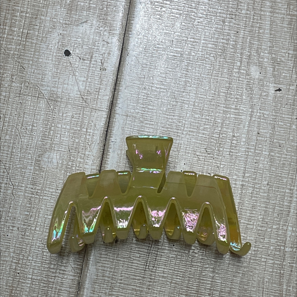 Shark hair clips, grab clips, duckbill clips, hair accessories, simple and versatile hairstyle accessories, women's shark hair clips details Picture