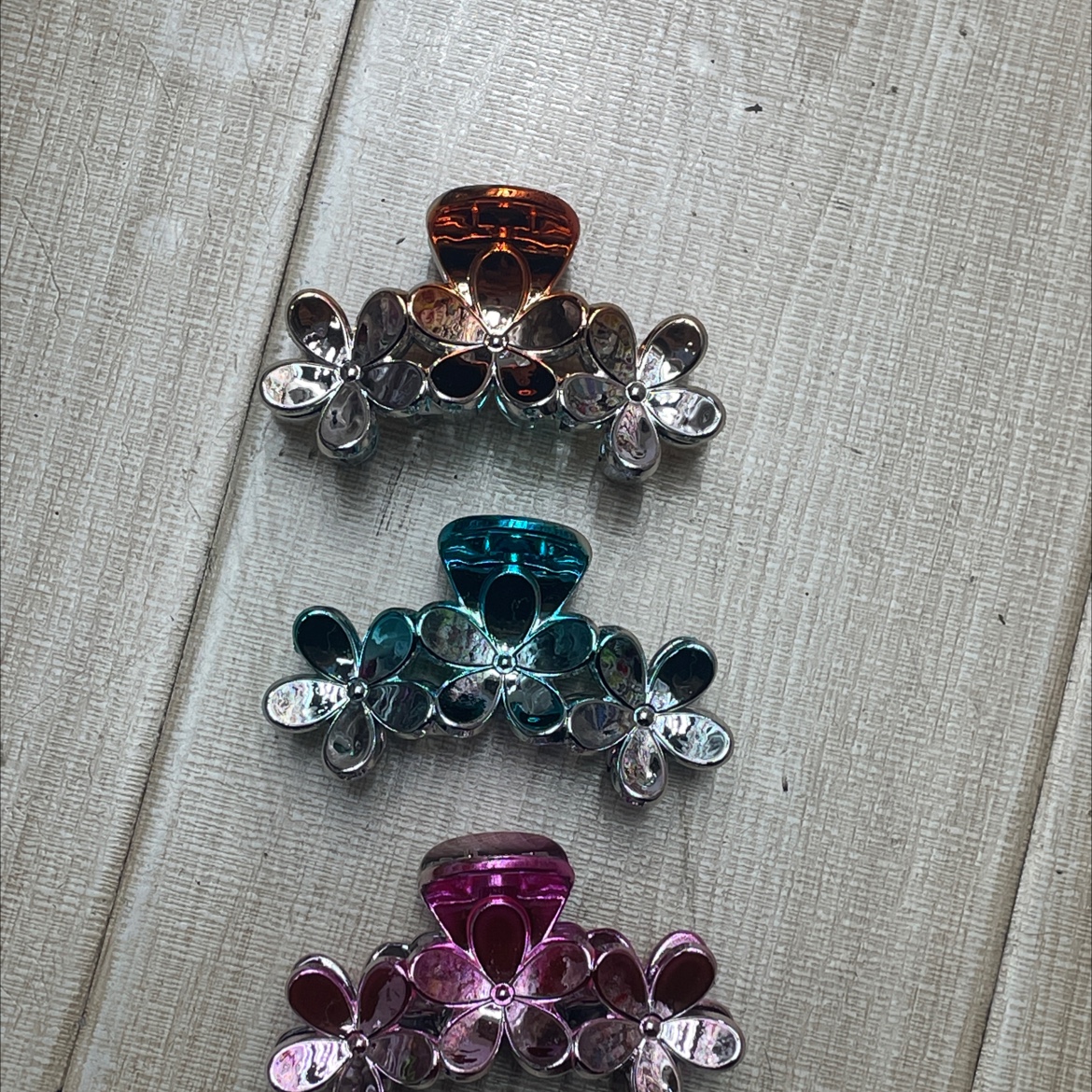 Shark hair clips, grappling clips, duckbill clips, hair accessories, fashionable and versatile women's shark hair clips Specification image